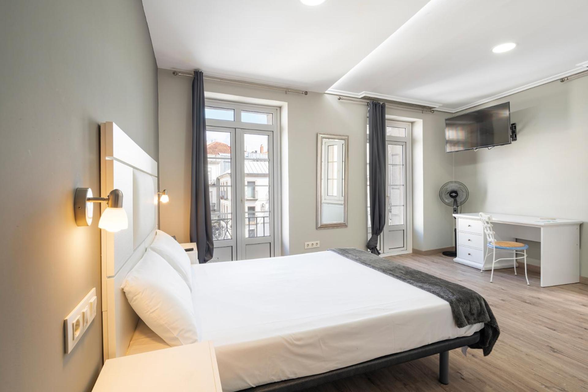 Hotel Alda Puerta Del Sol Виго Экстерьер фото