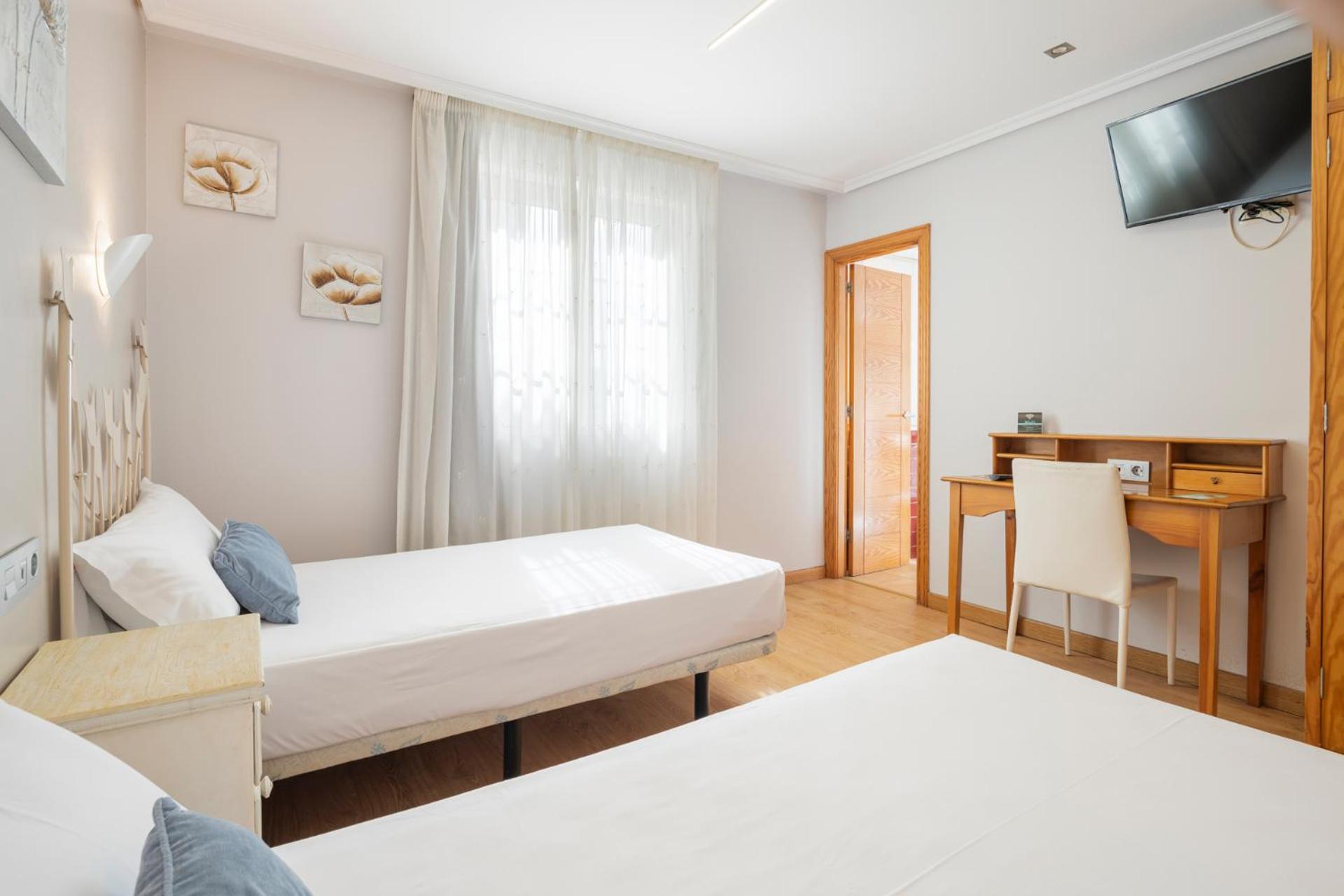 Hotel Alda Puerta Del Sol Виго Экстерьер фото
