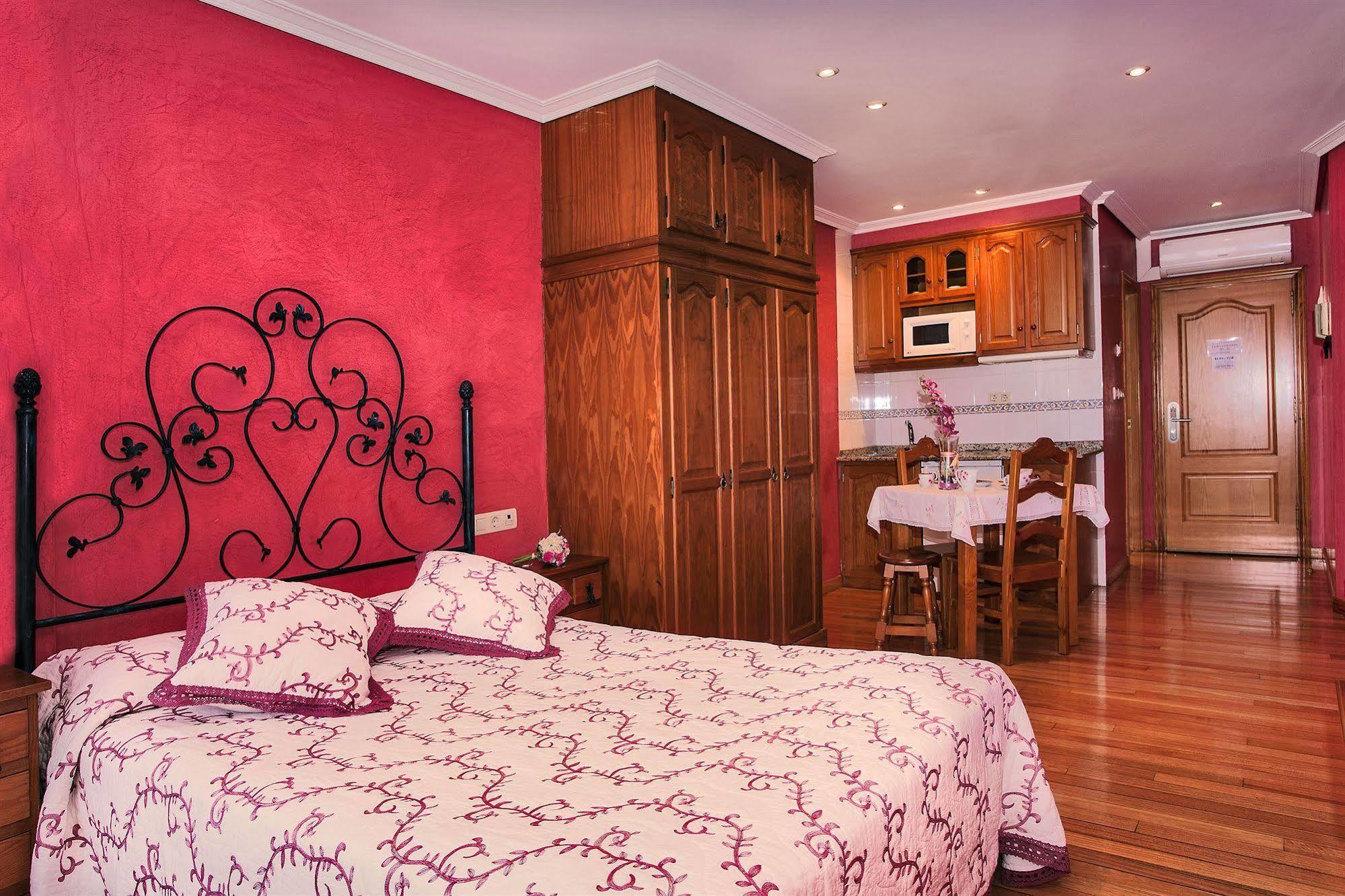 Hotel Alda Puerta Del Sol Виго Экстерьер фото