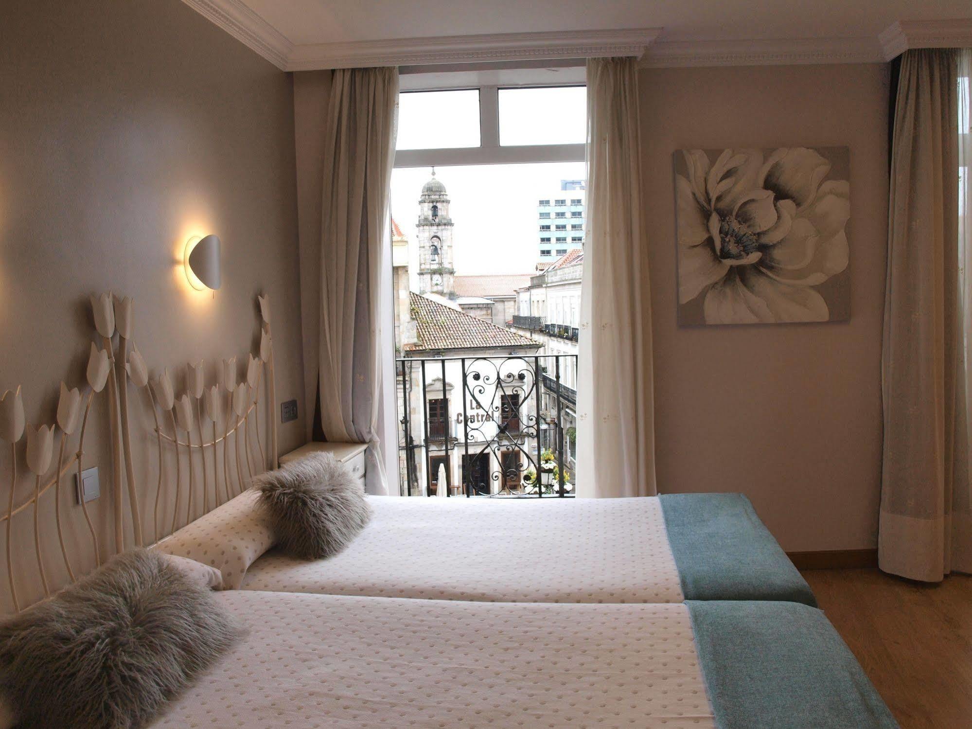 Hotel Alda Puerta Del Sol Виго Экстерьер фото